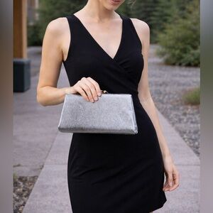 Vintage Silver Metallic Evening Clutch Chain Strap Kiss Lock Purse